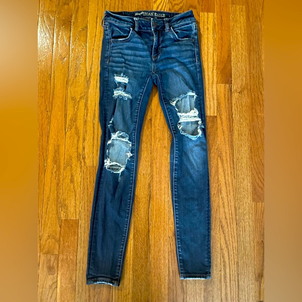 Skinny AE jeans that have great stretch!